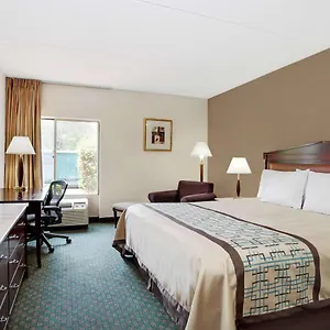  Hotel Days By Wyndham Center Oyster Point